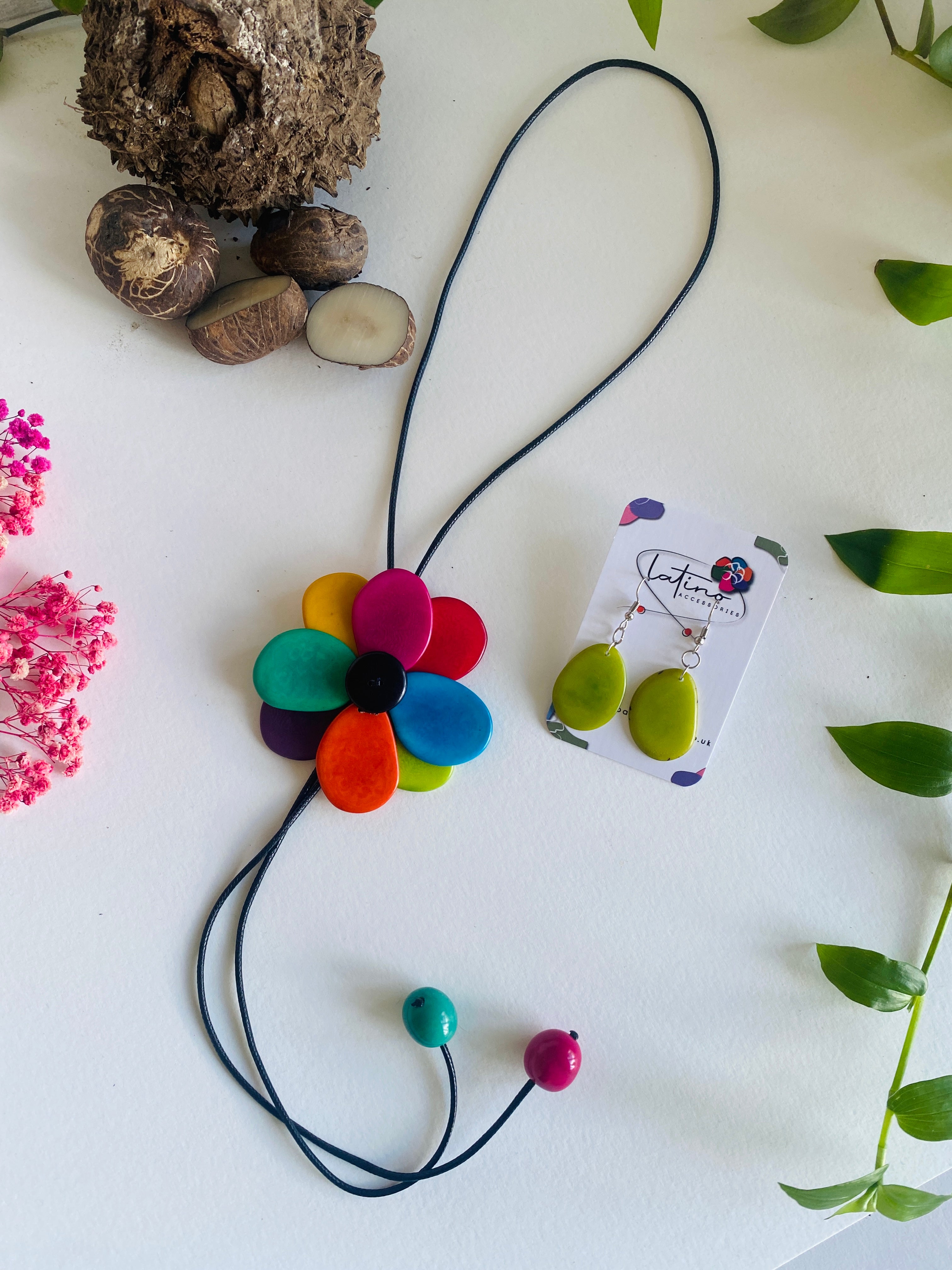 Flower Tagua Necklace Set - Multicolour